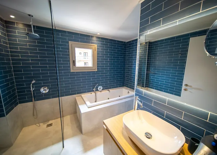 Royal House - Center - Sleeps 8 Case de vacanță