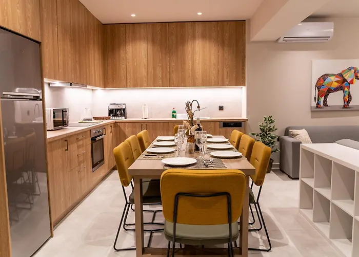 Royal House - Center - Sleeps 8 度假居 赫索尼索斯