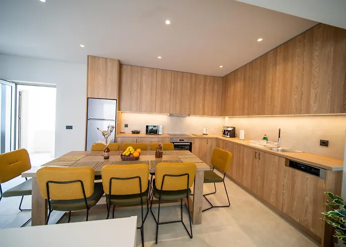 Royal House - Center - Sleeps 8 度假居