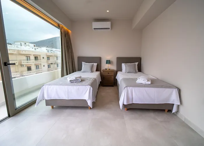 Royal House - Center - Sleeps 8 度假居 赫索尼索斯